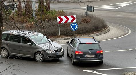 Foto A Mia Oar Greu N Sensul Giratoriu De La Kaufland Dar Mai Greu