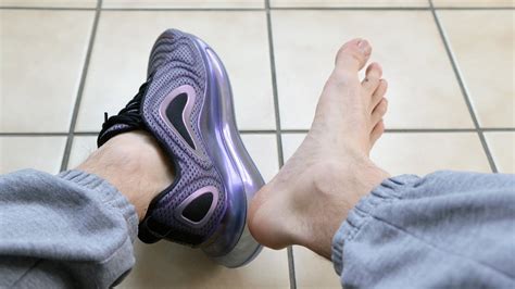 Nike Air Max 720 With Vs Without Socks Youtube