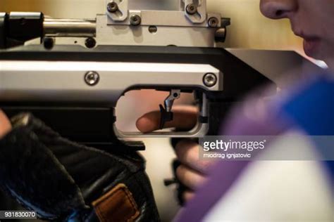 Air Pistol Fotografías E Imágenes De Stock Getty Images