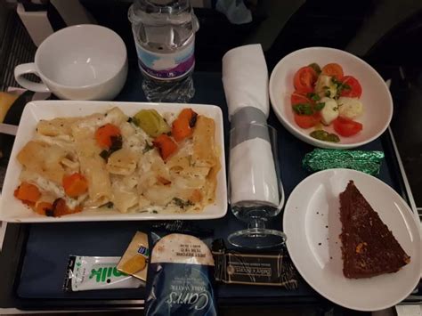 Review: British Airways Premium Economy, A Cheaper Way To Fly With More ...