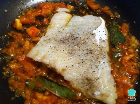 Bacalhau Ao Molho De Tomate Simples E R Pido F Cil