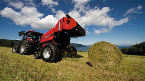 The New Rb 544 The Professional Fixed Chamber Round Baler With Compression Roll System