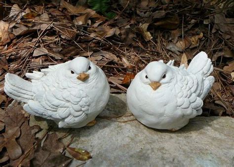 White Dove Pair Cementconcrete Garden Statues Bird Figurines