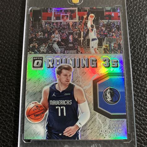 目立った傷や汚れなしLuka Doncic 2021 22 Panini Donruss Optic Raining 3s Silver