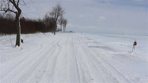 Wintereinbruch sorgte für viele Unfälle regionalHeute de