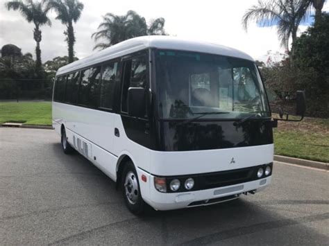 Mitsubishi FUSO ROSA DELUXE Bus