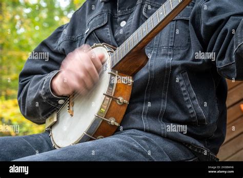 Man Playing Banjo Hi Res Stock Photography And Images Alamy