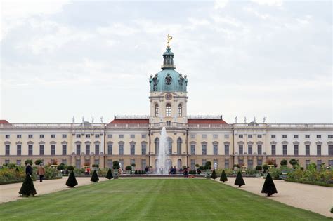 Schloss Charlottenburg Bauwerk Und Denkmal Outdooractive