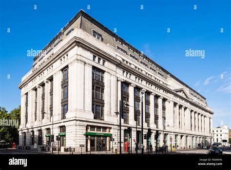 Victoria House, London, England, U.K Stock Photo - Alamy