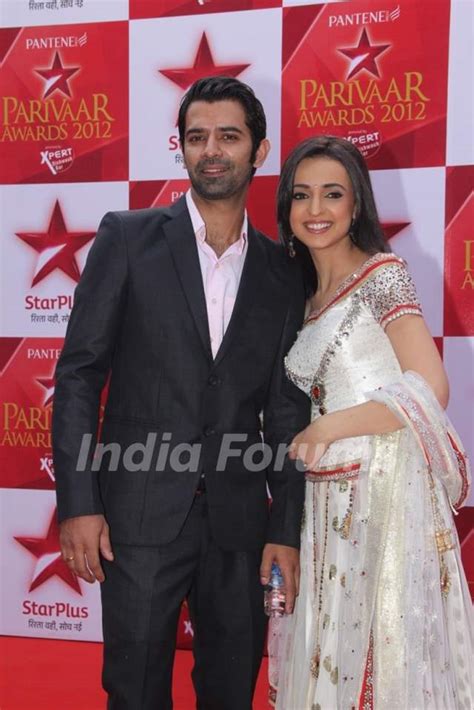 Sanaya Irani and Barun Sobti at STAR Parivaar Awards Red Carpet Media