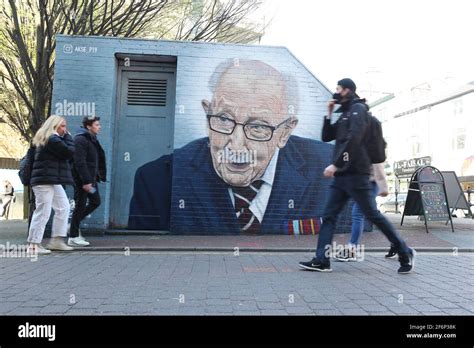 Captain Sir Tom Moore Mural Manchester Hi Res Stock Photography And