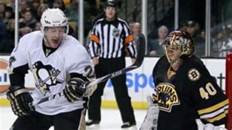 Penguins Matt Cooke Still The Agitator One Year After Ugly Hit On Marc