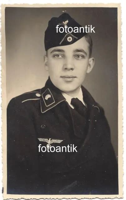 FOTO 2 WK Portrait Panzer Soldat Schwarze Uniform Mit Schiffchen Super