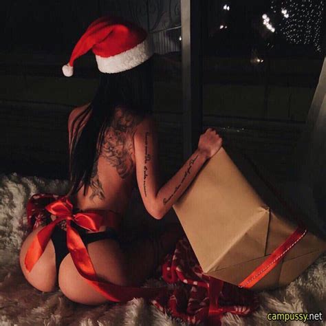 Red Leg Christmas Eve Santa Claus Porn Pic