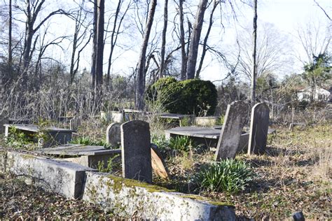 Historic Cemeteries and Houses - Roots and Recall