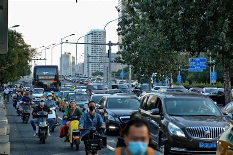 北京：机场高速五元桥匝道将新增出口，连接机场辅路路口晓月车辆