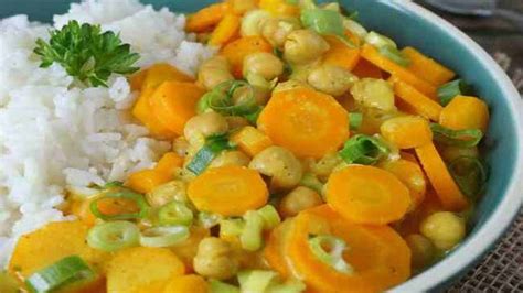 Curry de pois chiches aux carottes un plat épicé léger et très délicieux