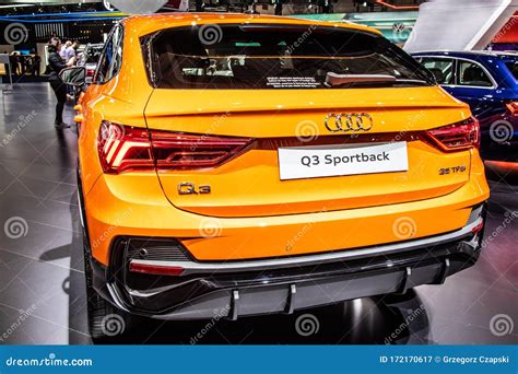 Audi Q Sportback Tfsi Vid Brussels Motor Show Andra Generationen