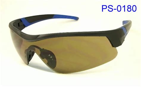 Safety Glasses with Anti Fog EN166, ANSI Z87.1 | Taiwantrade.com