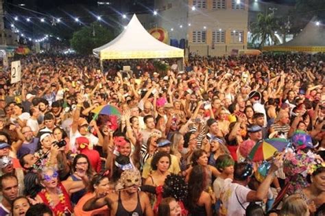 Carnaval Abertura Tem Cortejo E Baile De M Scaras Grandes Shows