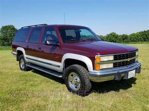 Chevy Chevrolet 1993 93 Suburban K2500 V2500 34 Ton Silverado Burgundy 4x4