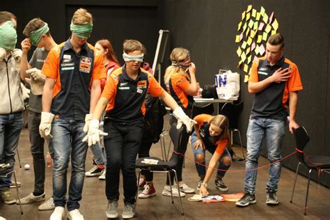 Z L ö Lehrlingstag In Der Ktm Motohall In Mattighofen War Voller Erfolg Z L ö Zukunft