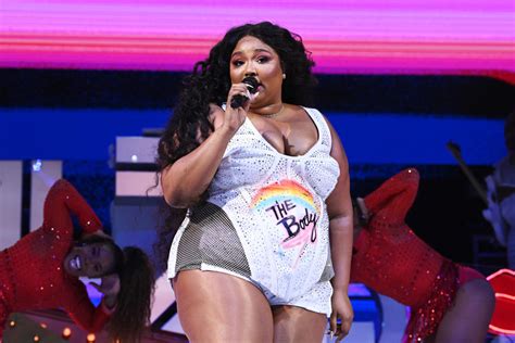 Lizzo Celebrates Her Figure In New Video I Gained Weight [video]