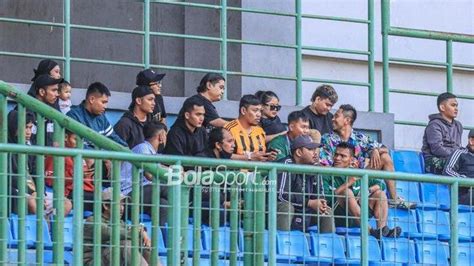 Ada Bonek Pada Laga Bhayangkara Fc Vs Persebaya Surabaya Di Stadion