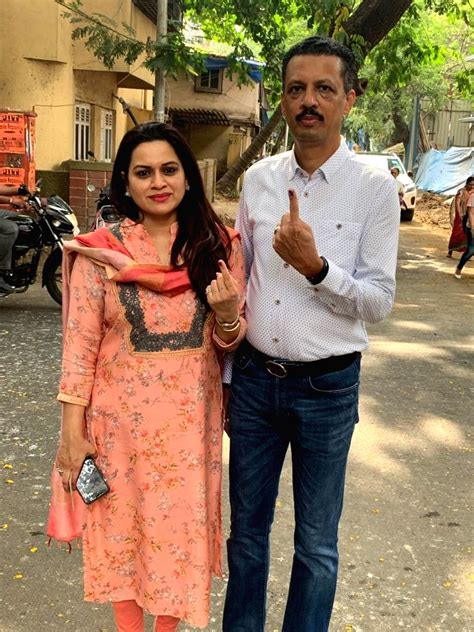 2019 Lok Sabha Elections Phase 4 Milind Narvekar Casts Vote