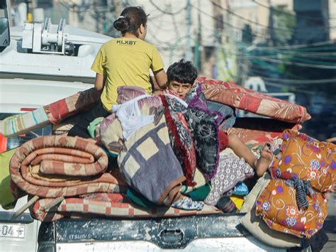 Palestinians Flee Their Houses In The Direction Of Southern Gaza After