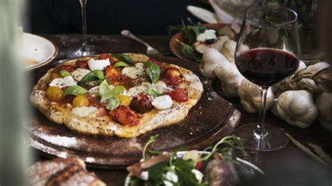 What Wine Goes With Pizza Pairing Guide