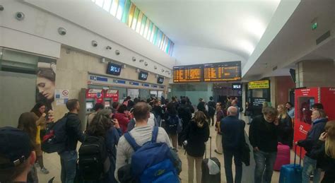 Guasto Sulla Linea Venezia Udine Traffico Bloccato E Treni Con 2 Ore