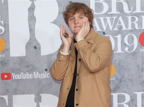 Lewis Capaldi Reveals He Has Tourette Syndrome Decatur Radio