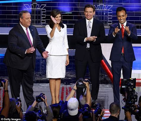 Chris Christie Sneaks Into The Fourth Republican Debate And Will Join