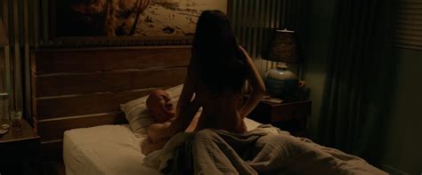 Jessica Gomes Topless No Filme Once Upon A Time In Venice Tomates Podres