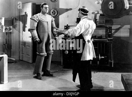 MAN MADE MONSTER (1941) LON CHANEY JR, ANNE NAGEL MMMN 001P Stock Photo ...