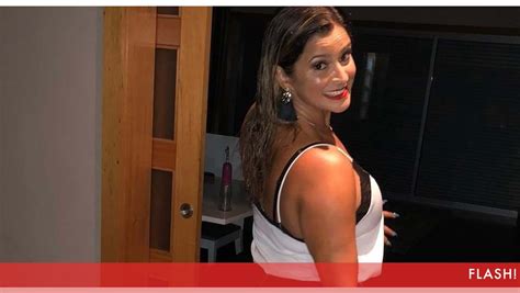 Sandra Madureira a mulher de Macaco sai da esquadra da PSP após