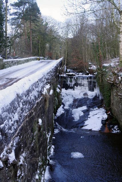 Dean Brook Barrow Bridge Stephen McKay Cc By Sa 2 0 Geograph