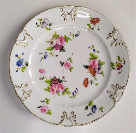 Proantic Paire D Assiettes En Porcelaine Peinte Fleurs