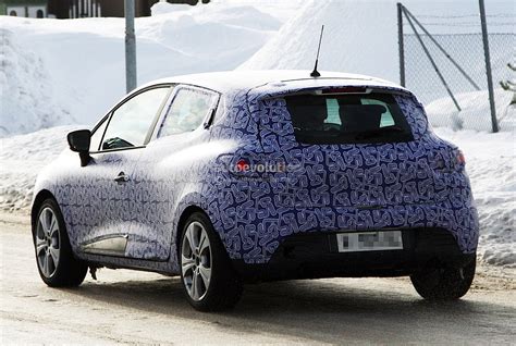 Spyshots: Renault Clio IV - autoevolution