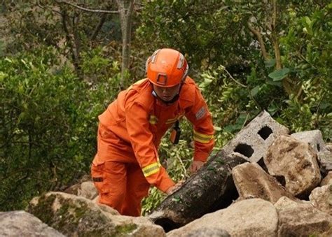 瀘定地震增至93人死亡 25人失聯