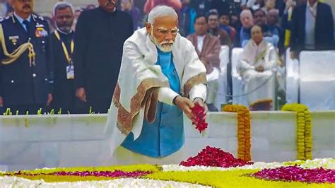 Martyrs Day 2024 Pm Modi Rahul Gandhi Pay Tribute To Father Of Nation Mahatma Gandhi On His