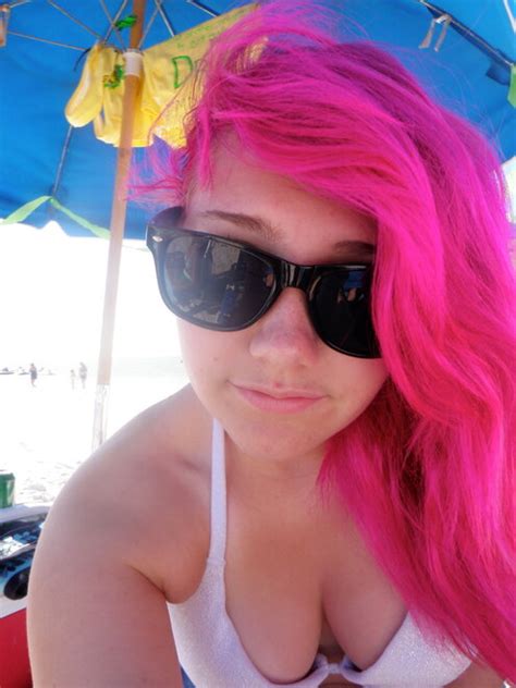 Blonde Social Media Slut From Canada Tumblr M F IUvEC Qevn Ro Porn Pic