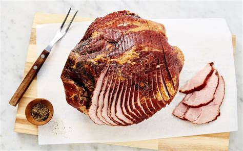 Bone In Hickory Smoked Spiral Whole Ham 15 Lb Beelers Pure Pork