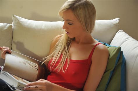 Pictures Of Hayley Showing You Her Perky Boobies Porn Pictures XXX Photos Sex Images 3557249