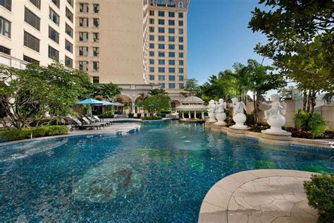 Macau's Best Outdoor Swimming Pools - Macau Lifestyle