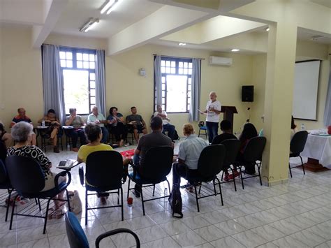 Escola de Fé e Cidadania Dom José Gomes e o Encantar a Política no