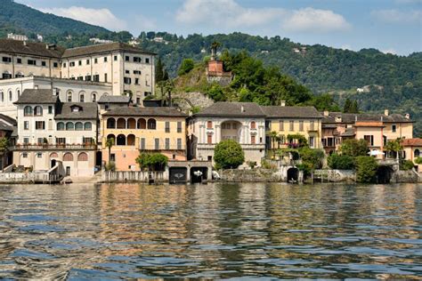 Lago Orta Isla De San Giulio Italia Lagos Del Norte De Italia Imagen