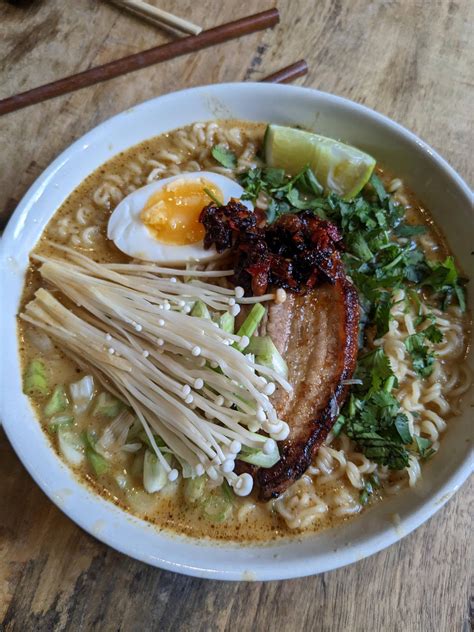 [homemade] Lazy Black Garlic Ramen Dining And Cooking