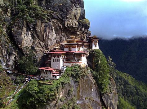 Paro Taktsang Monastery - "hanging monastery" of Bhutan | Wondermondo